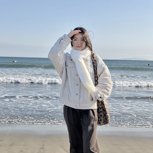 Portrait of Alivia Guo at the beach